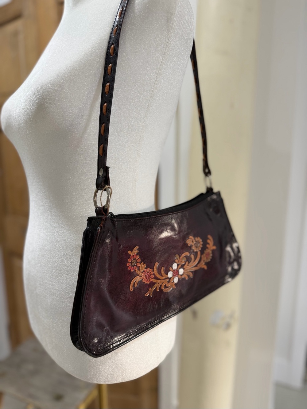 American Vintage Hand-Painted Floral Shoulder Bag in Burgundy and Tan